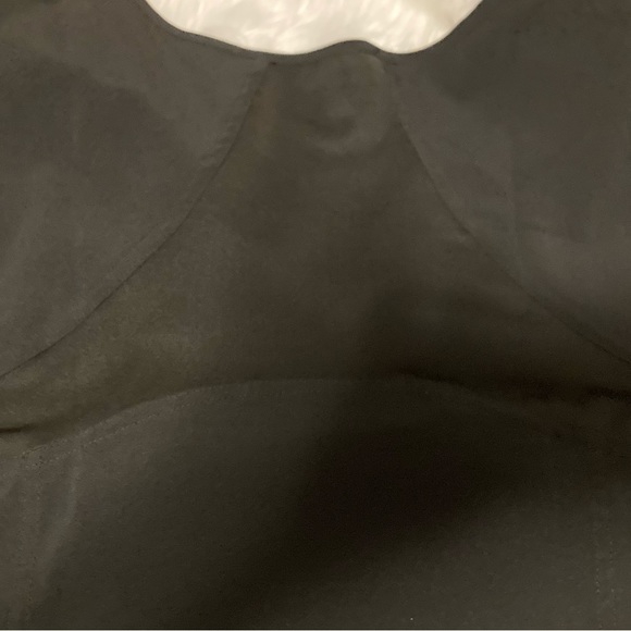 👚(bundle 4 items w/👚for $16) NWOT Black nurses uniform top - Picture 8 of 8